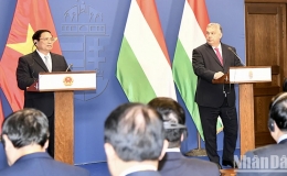 Thủ tướng Phạm Minh Ch&iacute;nh v&agrave; Thủ tướng Viktor Orb&aacute;n họp b&aacute;o sau hội đ&agrave;m