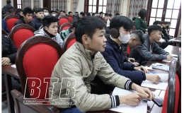 Vũ Thư: 211 t&acirc;n binh ưu t&uacute; được bồi dưỡng nhận thức về Đảng