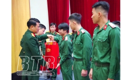Bộ Chỉ huy Qu&acirc;n sự tỉnh: Tiễn qu&acirc;n nh&acirc;n ho&agrave;n th&agrave;nh nghĩa vụ qu&acirc;n sự năm 2025