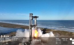 Đũa gắp t&ecirc;n lửa Super Heavy th&agrave;nh c&ocirc;ng lần thứ hai