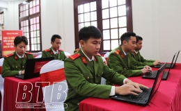 Gần 867.000 lượt dự thi trắc nghiệm tr&ecirc;n internet t&igrave;m hiểu &ldquo;Lịch sử Đảng bộ, lịch sử tỉnh Th&aacute;i B&igrave;nh&rdquo; trong đợt 1