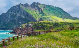 Kh&aacute;m ph&aacute; h&ograve;n đảo hoang sơ, b&iacute; ẩn nhất H&agrave;n Quốc