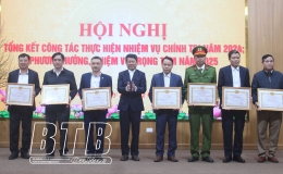 Th&agrave;nh ủy Th&aacute;i B&igrave;nh: Khen thưởng 10 tổ chức cơ sở đảng, 11 đảng vi&ecirc;n ho&agrave;n th&agrave;nh xuất sắc nhiệm vụ