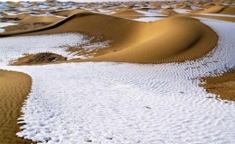 Ngỡ ng&agrave;ng trước những sa mạc cực lạ 