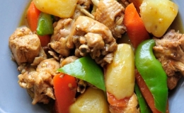 Đậm đ&agrave; ngon cơm m&oacute;n g&agrave; kho rau củ