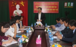 Thứ trưởng Bộ Gi&aacute;o dục v&agrave; Đ&agrave;o tạo thăm v&agrave; l&agrave;m việc với một số đơn vị gi&aacute;o dục