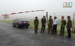 Kiểm tra c&ocirc;ng t&aacute;c ph&ograve;ng, chống dịch tả lợn ch&acirc;u Phi tại huyện Hưng H&agrave;