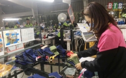 C&ocirc;ng ty MXP: sản xuất hơn 200.000 khẩu trang cấp miễn ph&iacute; cho gi&aacute;o vi&ecirc;n v&agrave; học sinh phổ th&ocirc;ng tr&ecirc;n địa b&agrave;n tỉnh