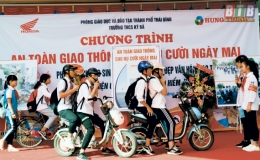 Th&agrave;nh phố: Ch&uacute; trọng gi&aacute;o dục đạo đức cho học sinh