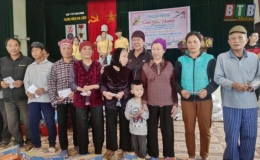 C&acirc;u lạc bộ &ldquo;T&acirc;m thiện nguyện&rdquo;: Trao 235 suất qu&agrave; cho bệnh nh&acirc;n phong