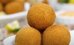 C&aacute;ch l&agrave;m vi&ecirc;n chả c&aacute; thơm ngon