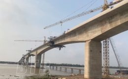 Điện lực Th&aacute;i Thụy bảo đảm cung cấp điện ổn định cho lễ hợp long cầu vượt s&ocirc;ng Tr&agrave; L&yacute;