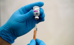 S&aacute;ng nay (24/2), l&ocirc; vắc xin Covid-19 đầu ti&ecirc;n về đến Việt Nam