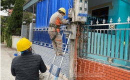 Điện lực Đ&ocirc;ng Hưng: Lắp đặt gần 39.000 c&ocirc;ng tơ điện tử đo xa cho kh&aacute;ch h&agrave;ng