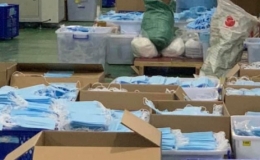 Tạm ngừng kinh doanh tạm nhập, t&aacute;i xuất khẩu trang y tế từ 15/3