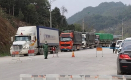 Th&ocirc;ng quan h&agrave;ng h&oacute;a tại cửa khẩu bi&ecirc;n giới ph&iacute;a Bắc vẫn hạn chế