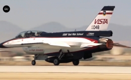 D&ugrave;ng c&ocirc;ng nghệ AI điều khiển m&aacute;y bay phản lực