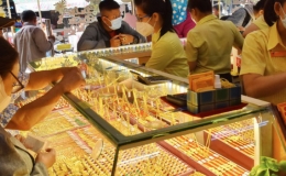 Gi&aacute; v&agrave;ng giảm gi&aacute;