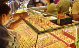 Gi&aacute; v&agrave;ng tăng nhẹ