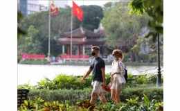 Lượng kh&aacute;ch du lịch quốc tế tăng cao hơn thời điểm trước dịch Covid-19