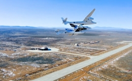 M&aacute;y bay chở t&agrave;u vũ trụ cất c&aacute;nh thử nghiệm tại Mỹ