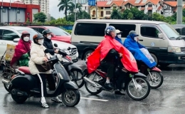 Bắc Bộ mưa r&eacute;t, Nam Bộ duy tr&igrave; nắng n&oacute;ng