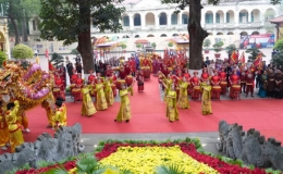 Ho&agrave;ng th&agrave;nh Thăng Long rực rỡ trong Lễ d&acirc;ng hương khai xu&acirc;n