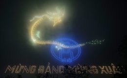 M&atilde;n nh&atilde;n cảnh 2024 thiết bị bay kh&ocirc;ng người l&aacute;i vẽ biểu tượng Thủ đ&ocirc;