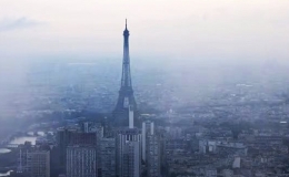 Th&aacute;p Eiffel đ&oacute;ng cửa do đ&igrave;nh c&ocirc;ng