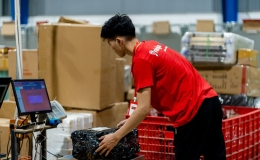 H&agrave;ng h&oacute;a nhập khẩu c&oacute; gi&aacute; trị từ 1 triệu đồng trở xuống gửi qua dịch vụ chuyển ph&aacute;t nhanh quốc tế phải nộp thuế gi&aacute; trị gia tăng