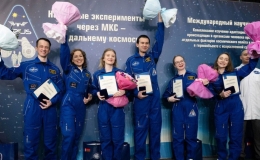 Ho&agrave;n th&agrave;nh th&iacute; nghiệm 366 ng&agrave;y sống trong căn cứ Mặt Trăng