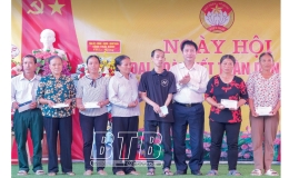 Phản b&aacute;c luận điệu của c&aacute;c thế lực th&ugrave; địch, phản động v&agrave; cơ hội ch&iacute;nh trị &ldquo;Mặt trận Tổ quốc chỉ đại diện cho Đảng, kh&ocirc;ng đại diện cho nh&acirc;n d&acirc;n?&rdquo;