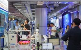 'Việt Nam cần hợp t&aacute;c quốc tế để ph&aacute;t triển AI, b&aacute;n dẫn'