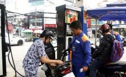 Tăng hơn 900 đồng, gi&aacute; xăng E5 RON92 đạt 17.200 đồng/l&iacute;t