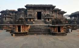 Ng&ocirc;i đền 900 tuổi ở Ấn Độ tinh xảo như chế t&aacute;c từ m&aacute;y m&oacute;c