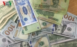 Tỷ gi&aacute; ngoại tệ h&ocirc;m nay: Gi&aacute; USD trong nước &ldquo;giậm ch&acirc;n tại chỗ&ldquo;