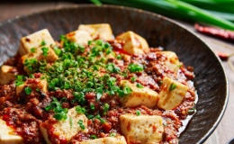 L&agrave;m đậu phụ Tứ Xuy&ecirc;n cay thơm đổi vị ng&agrave;y cuối tuần