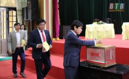 Kỳ họp bất thường HĐND huyện Đ&ocirc;ng Hưng