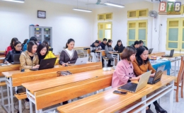 Trường THCS Trần Ph&uacute; dạy v&agrave; học online