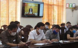 Đẩy mạnh việc dạy học qua Internet, truyền h&igrave;nh