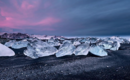 B&atilde;i biển "kim cương" tuyệt đẹp ở Iceland
