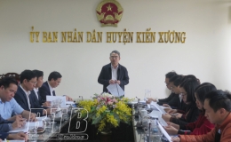 Kiểm tra c&ocirc;ng t&aacute;c bầu cử tại huyện Kiến Xương