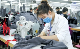 Quỳnh Phụ: C&aacute;c doanh nghiệp đẩy mạnh sản xuất