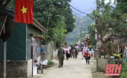 Thanh Ho&aacute;: Hạn chế ở những x&atilde; vừa đạt chuẩn n&ocirc;ng th&ocirc;n mới