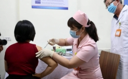 Th&ecirc;m 30 người chuẩn bị ti&ecirc;m thử nghiệm vắc xin Covid-19 thứ hai của Việt Nam