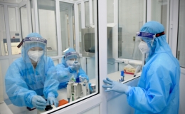 Trung b&igrave;nh số ca mắc mới COVID-19 trong nước tuần qua l&agrave; 116.330 ca/ng&agrave;y