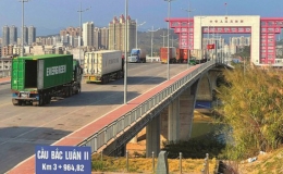 Cửa khẩu M&oacute;ng C&aacute;i ch&iacute;nh thức l&agrave; cửa khẩu nhập khẩu lương thực v&agrave;o Trung Quốc