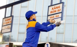 Gi&aacute; xăng, dầu đồng loạt tăng