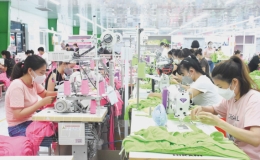 Giải quyết việc l&agrave;m g&oacute;p phần ph&aacute;t triển kinh tế - x&atilde; hội