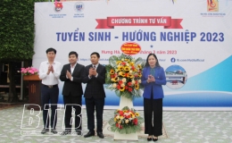Huyện đo&agrave;n Hưng H&agrave;: Tổ chức chương tr&igrave;nh tư vấn, tuyển sinh, hướng nghiệp năm 2023